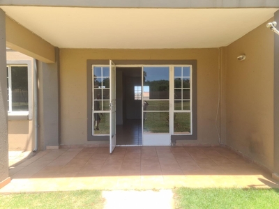 3 Bedroom Apartment To Let in Roodekrans