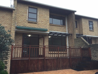 3 Bedroom Townhouse To Let in Durbanville Hills