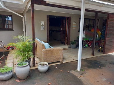 2 Bedroom House To Let in Kloof