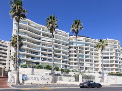 3 Bedroom Flat To Let in Bantry Bay