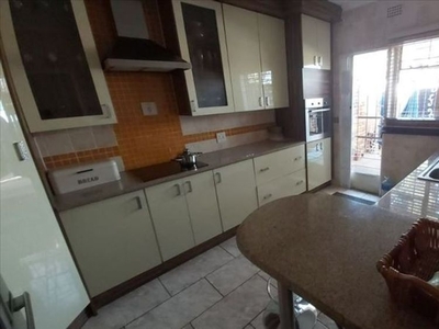 3 Bedroom Townhouse in Edleen For Sale