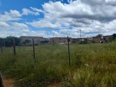 353m² Vacant Land For Sale in Lethlabile