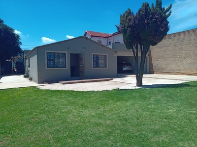 2 Bedroom House For Sale in Dube