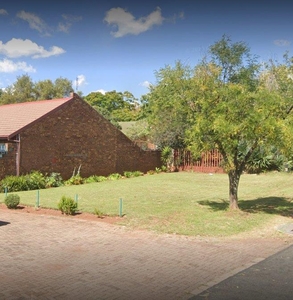 2 Bedroom Townhouse to rent in Middelburg Central