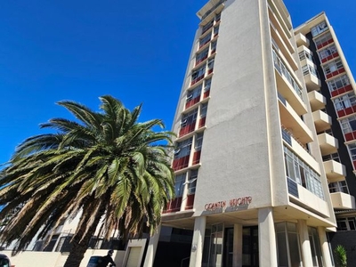 1 Bedroom apartment for sale in Humewood, Port Elizabeth