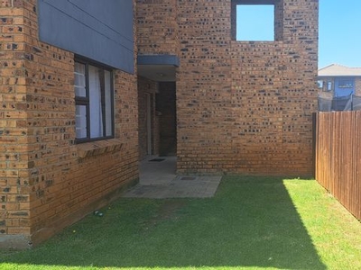 2 Bedroom Sectional Title For Sale in Comet