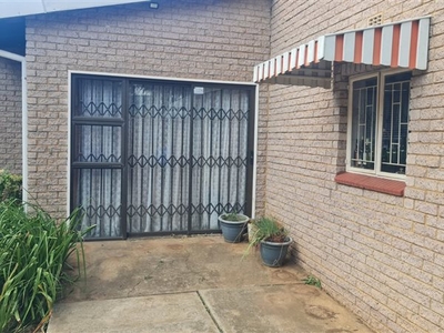 3 Bed Townhouse in Protea Park