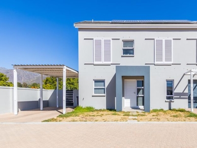 3 Bedroom duplex townhouse - freehold for sale in Mountain Crest Private Estate, Paarl