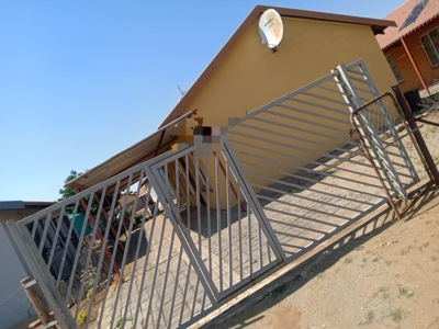 3 Bedroom House For Sale in Boitekong