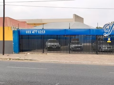 Retail For Sale in Newlands