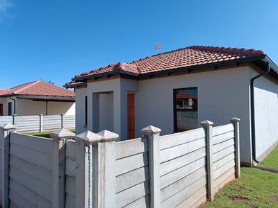 2 Bedroom Townhouse To Let in Waterval East