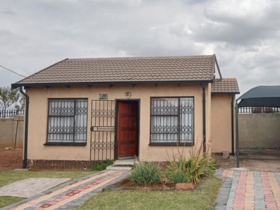 2 Bedroom house for sale in Devland, Johannesburg