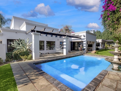 4 Bedroom Freehold For Sale in Fourways Gardens