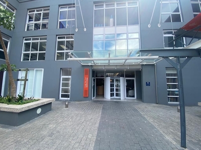 657m² Office To Let in Waterfront