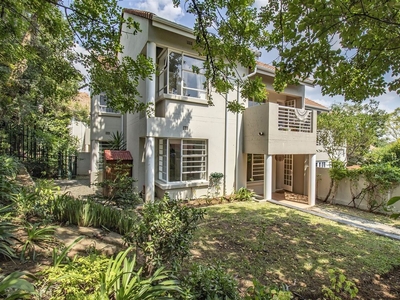 2 Bedroom Townhouse For Sale in Bryanston West