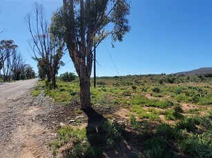 1 200 m² Land available in Willowmore