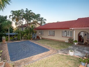 4 Bed House in West Acres