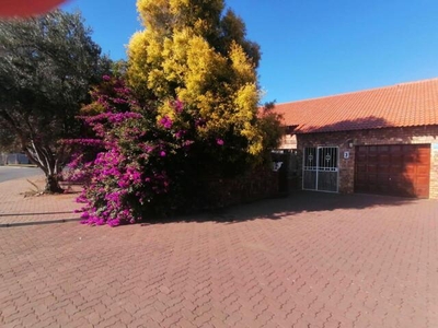 Apartment For Sale In Hillcrest, Kimberley