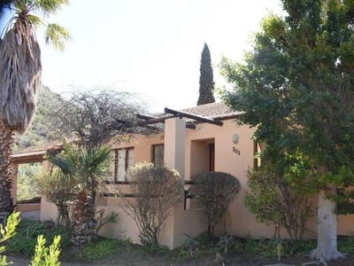 Townhouse For Sale In Montagu, Western Cape