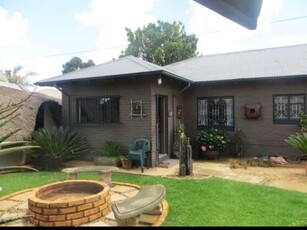 House For Sale in Carletonville Central