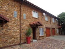 3 Bedroom Townhouse Sold in Rustenburg Central