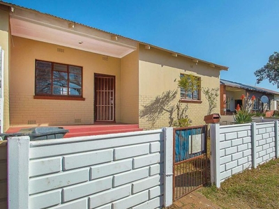 2 Bedroom house for sale in Apple Park, Krugersdorp