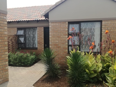 3 Bedroom Townhouse To Let in Deales Gift