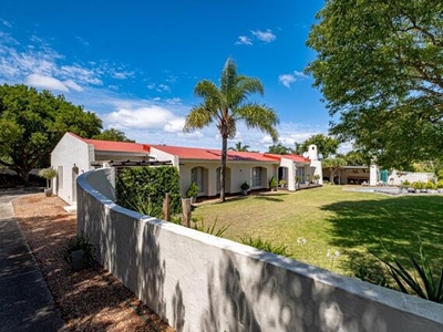 House For Sale In Beverley Grove, Port Elizabeth