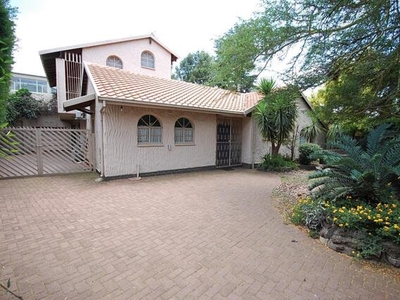 House For Sale In Booysens, Johannesburg