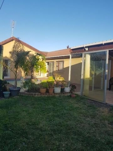 House For Sale In Southfield, Cape Town