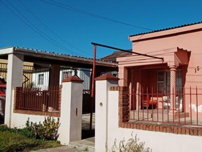 House For Sale In Thomas Gamble, Uitenhage