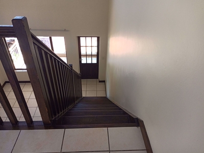2 bedroom house to rent in Sunninghill
