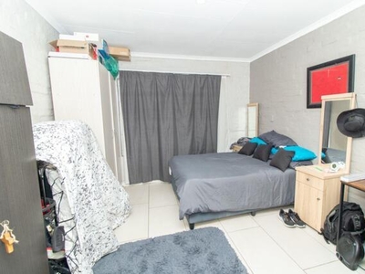 4 bedroom, Bloemfontein Free State N/A