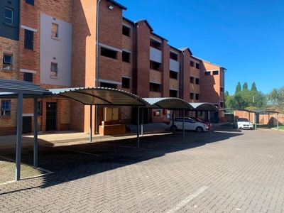 Apartment For Sale in Heuweloord