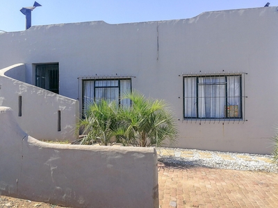 Building For Sale in Bonnievale