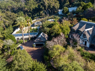 Freehold For Sale in Constantia