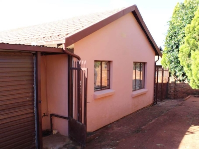 Freestanding For Sale in Pretoria West