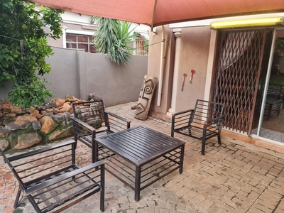 Freestanding For Sale in Waterval East