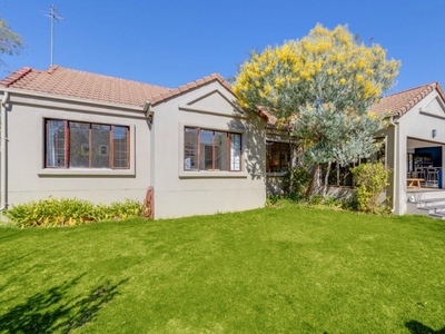 House For Sale in Douglasdale