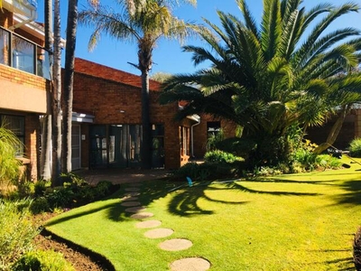 House For Sale In Heuwelsig, Bloemfontein