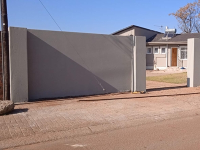 House For Sale in Lenasia Ext 10