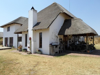 House For Sale in Mnandi