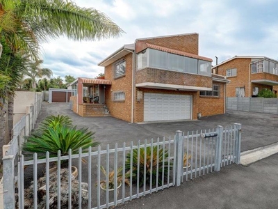 House for sale in Protea Heights