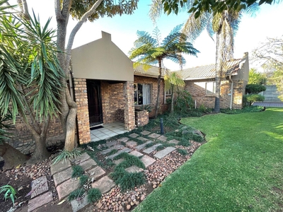 House For Sale in Rooihuiskraal North