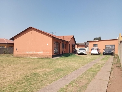 House For Sale in Vanderbijlpark CE 4