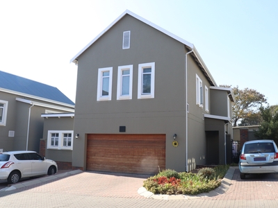 Sectional Title For Sale in Fourways