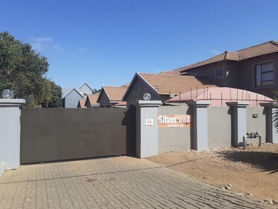 Townhouse For Rent In Polokwane Central, Polokwane