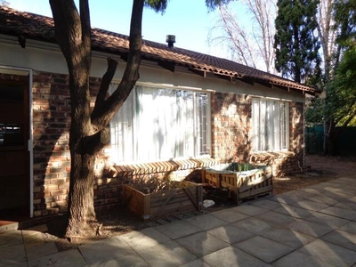 Townhouse For Sale In Bayswater, Bloemfontein