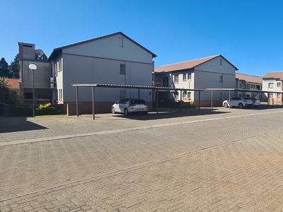 Townhouse For Sale in Waterval East