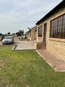 Townhouse Rental Monthly in Bothasrus
